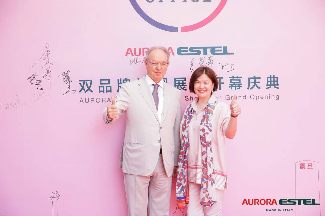 左：ESTEL集團(tuán)董事長Alberto Stella   右：震旦集團(tuán)董事長袁蕙華