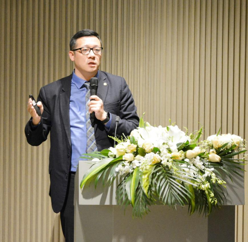 震旦OA經(jīng)銷事業(yè)群資深總監(jiān)曹暉先生介紹震旦集團