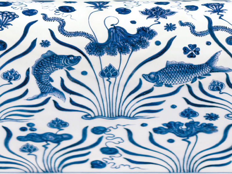 明宣德．青花魚藻紋樣稿 宣德青花魚藻紋，包含魚兒，蓮叢，水草及藻類， 以平均，對(duì)稱，穿插的原則布局。（圖一）