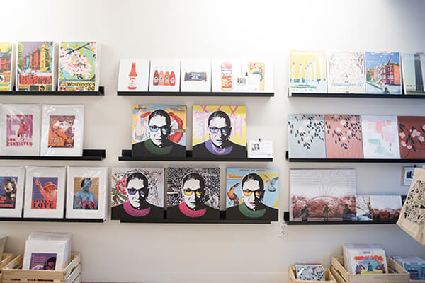 SHOP+MADE+IN+DC店內(nèi)陳設以簡單隨興的方式呈現(xiàn)（攝影_Mady+Sieracki）