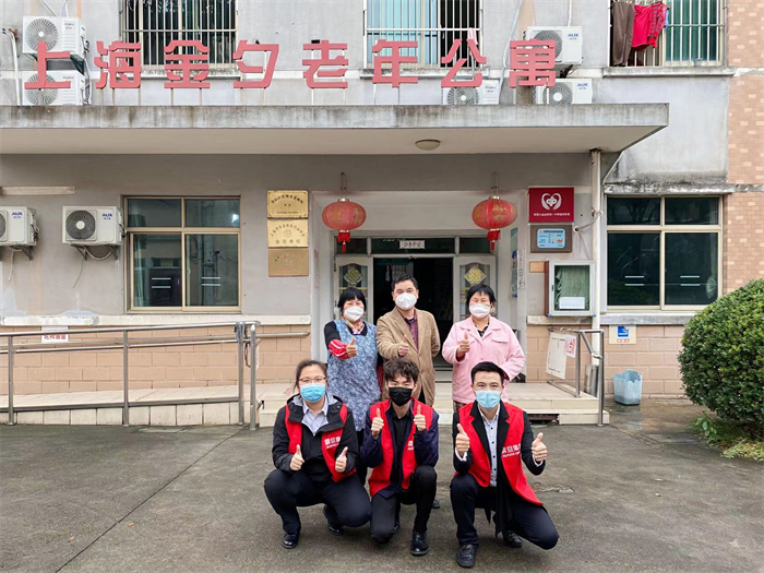 臨別合影，難忘的志愿之旅暫告段落。